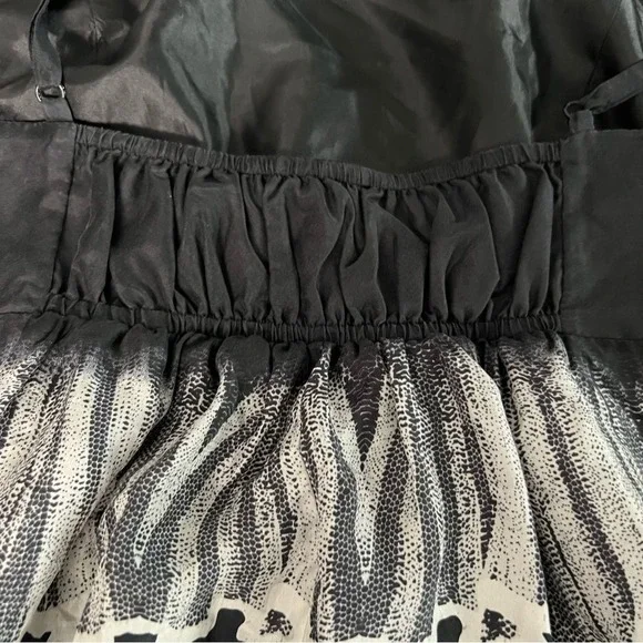 CABI Silk Dazzle Cami Blouse Style # 729 Faux Lace Tiers Size 6 Going Out Top - Picture 13 of 13